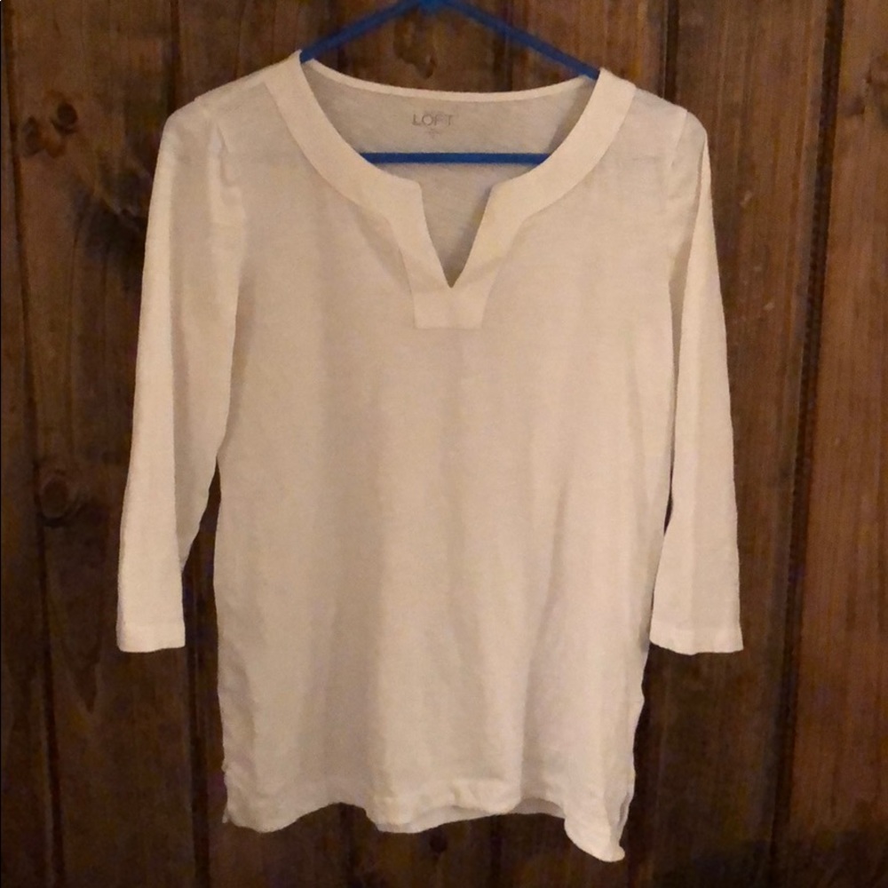 White tunic with 3/4 length sleeves